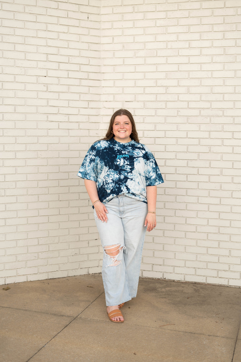 Tie-Dye Favor Embroidered Oversized Heavyweight T-Shirt (Oceans)