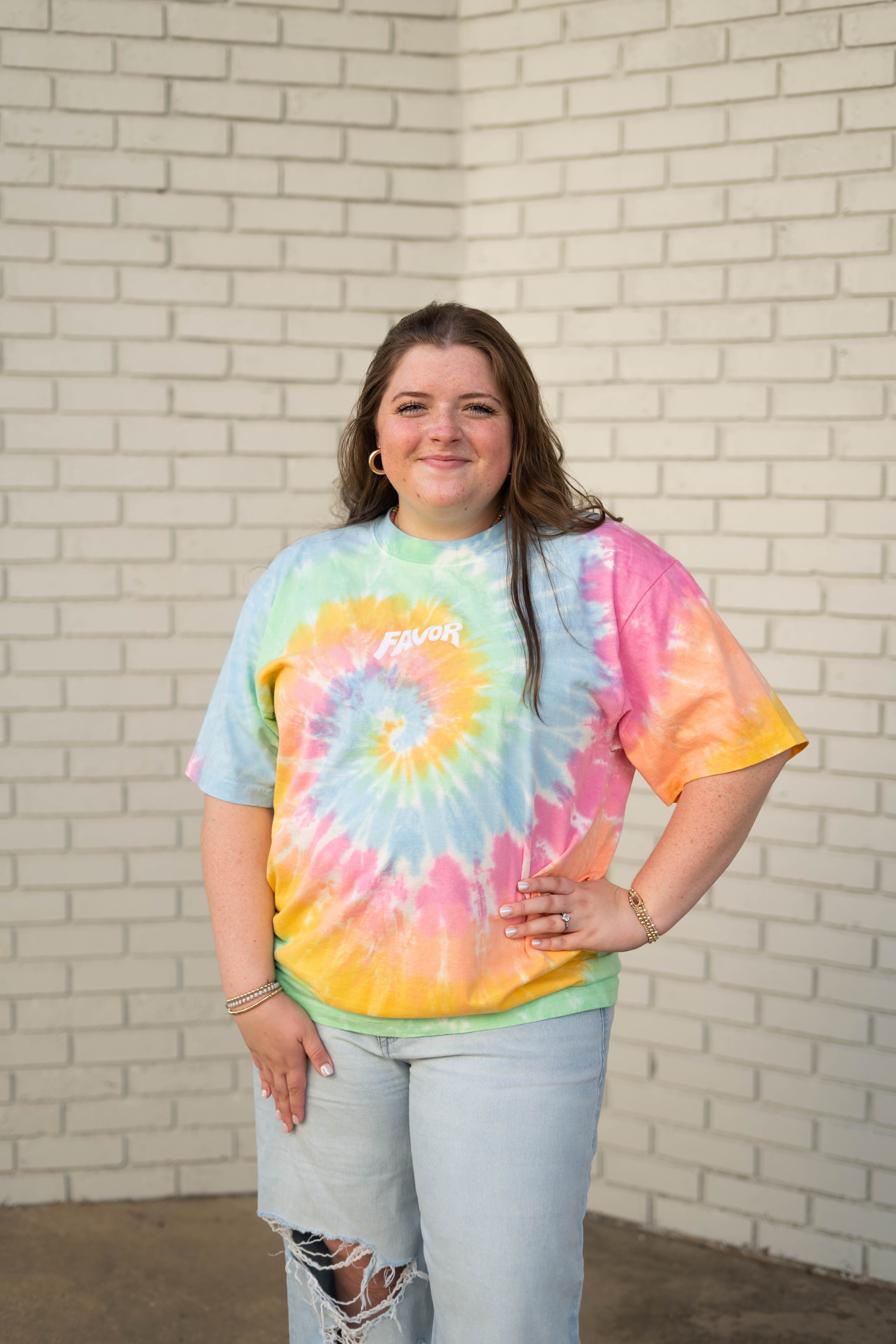 Tie-Dye Favor Embroidered Oversized Heavyweight T-Shirt (Summer-Vibe)