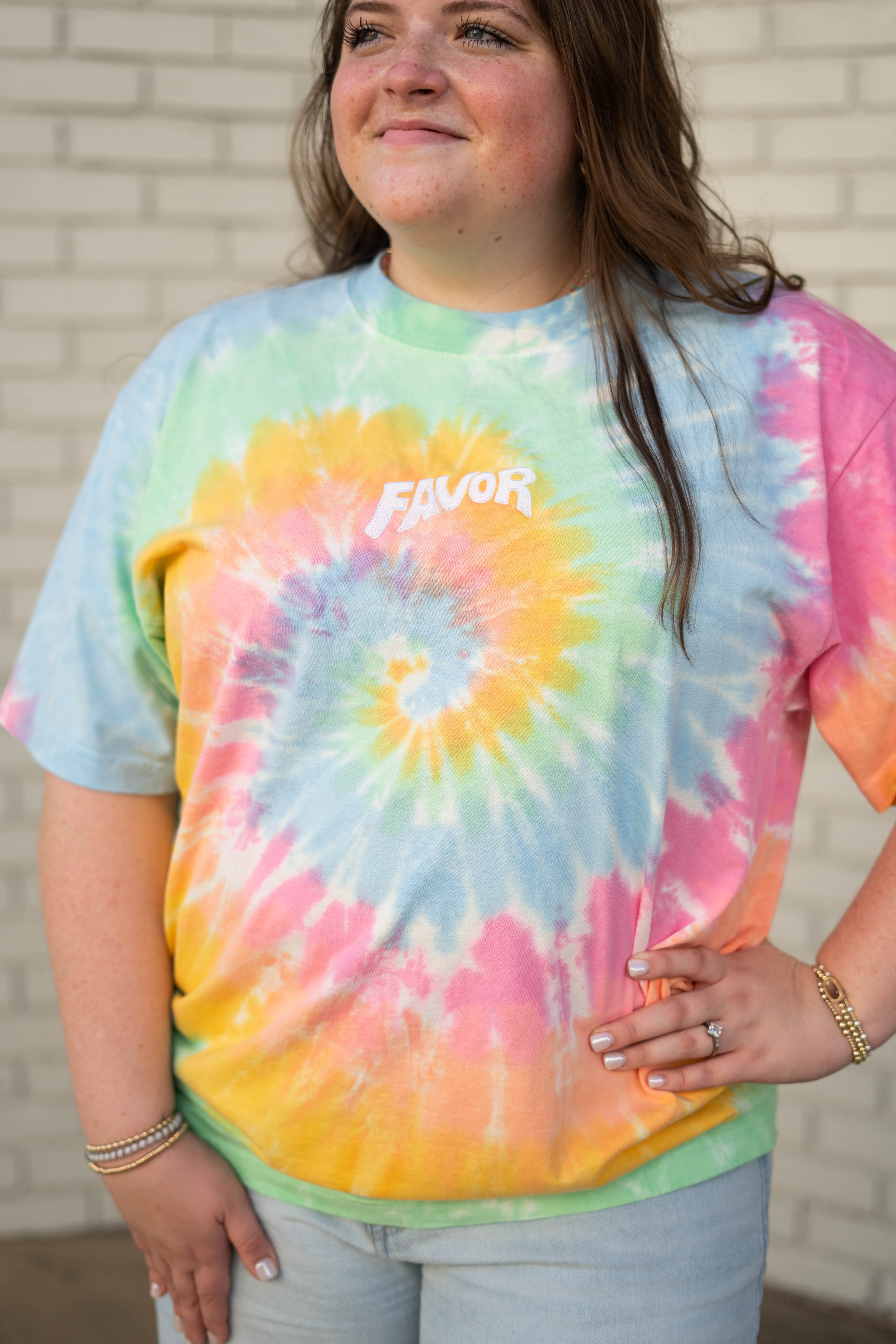 Tie-Dye Favor Embroidered Oversized Heavyweight T-Shirt (Summer-Vibe)