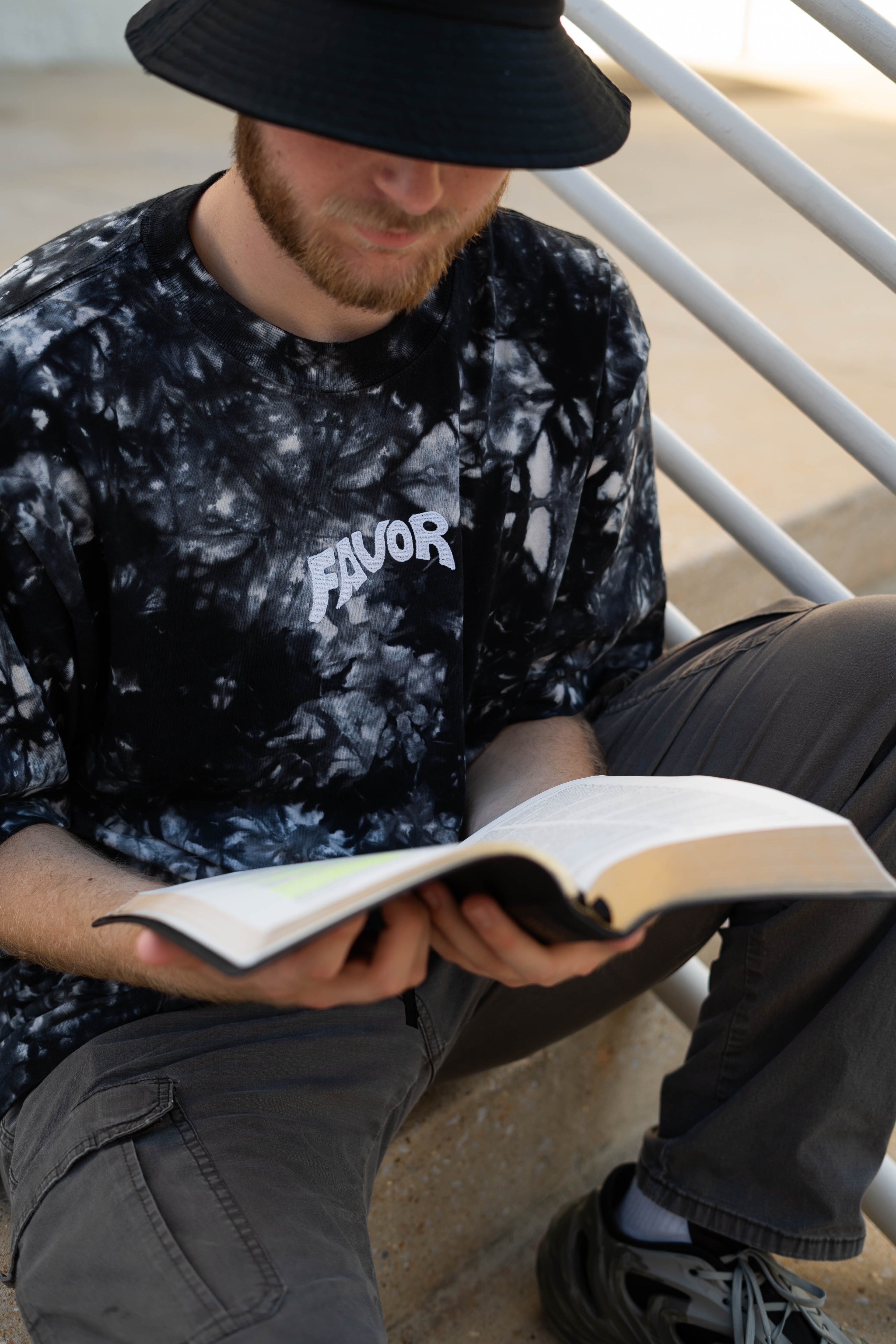 Tie-Dye Favor Embroidered Oversized Heavyweight T-Shirt (Black-Marble)