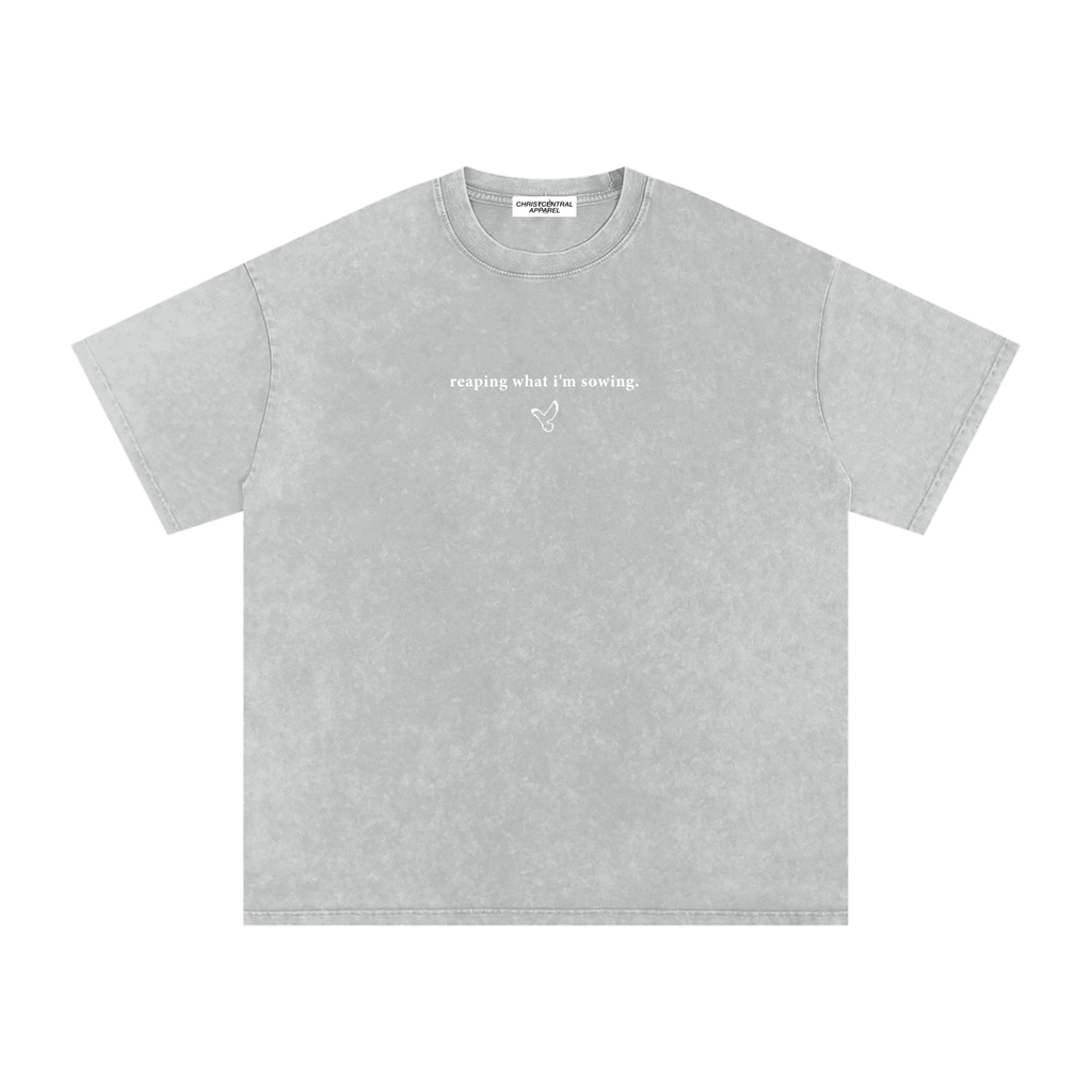 WALKING IN FAVOR Snow Washed Oversized Tee
